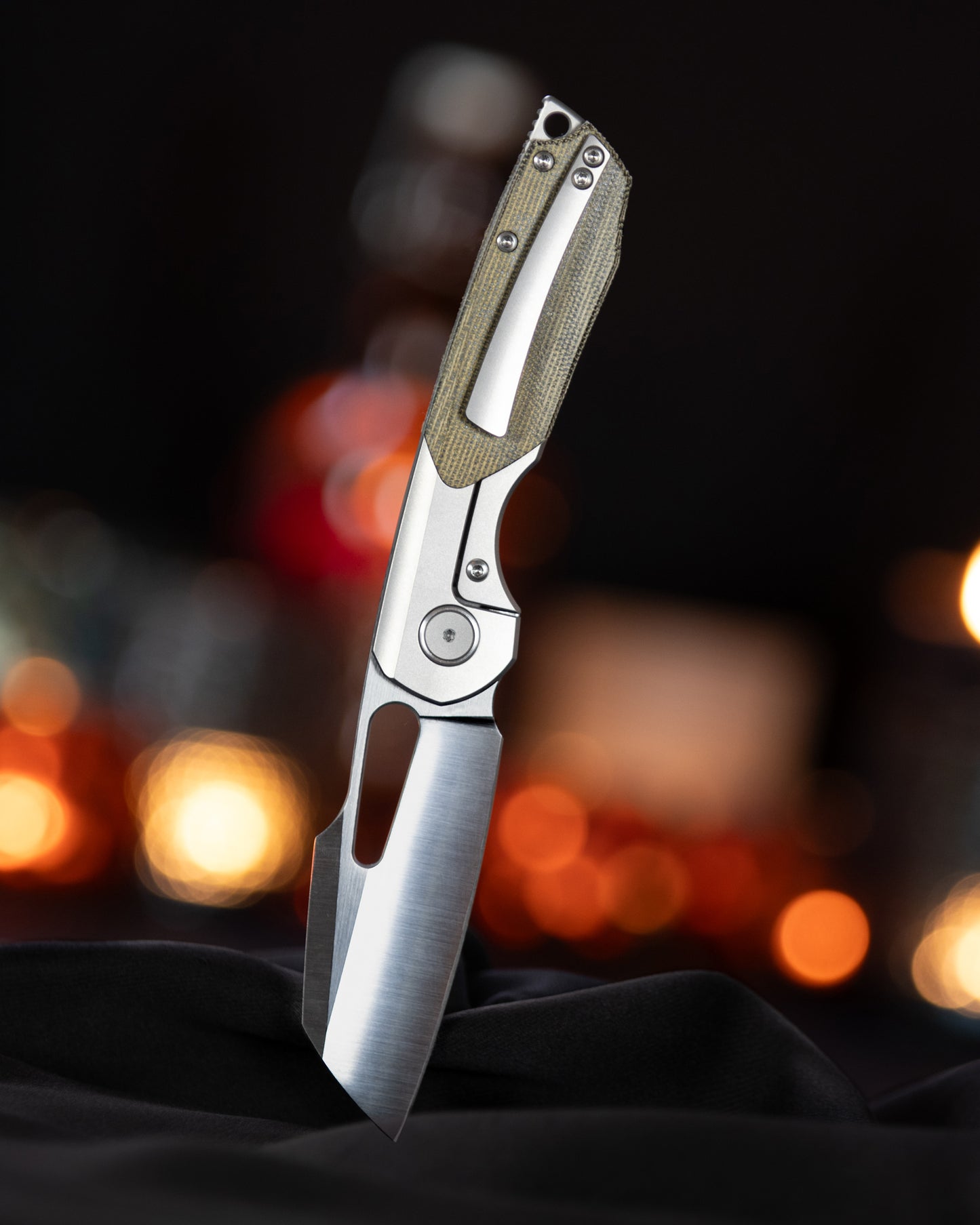 Lefty Bolster Lock Strix preview