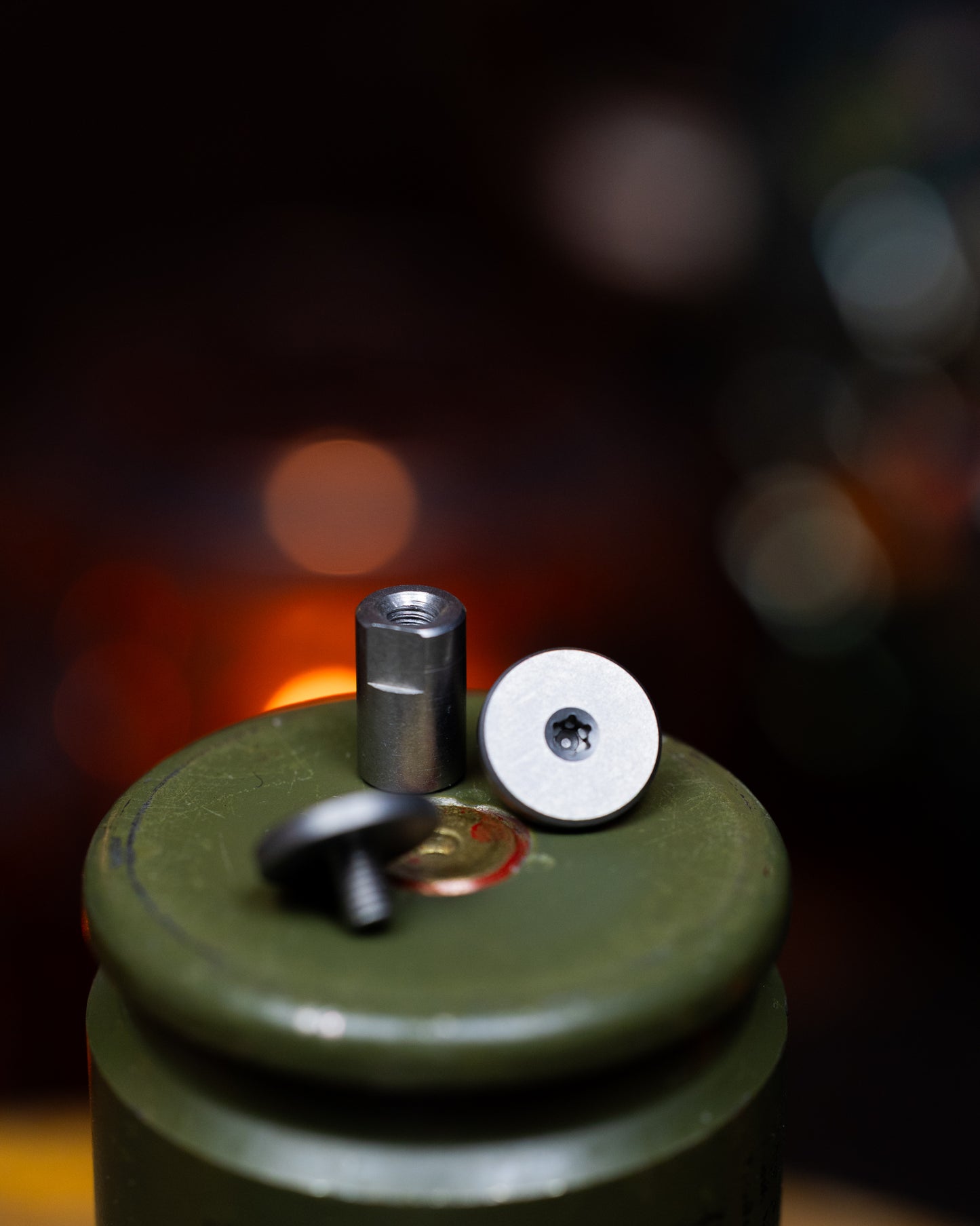 Replacement pivot set for production Strix