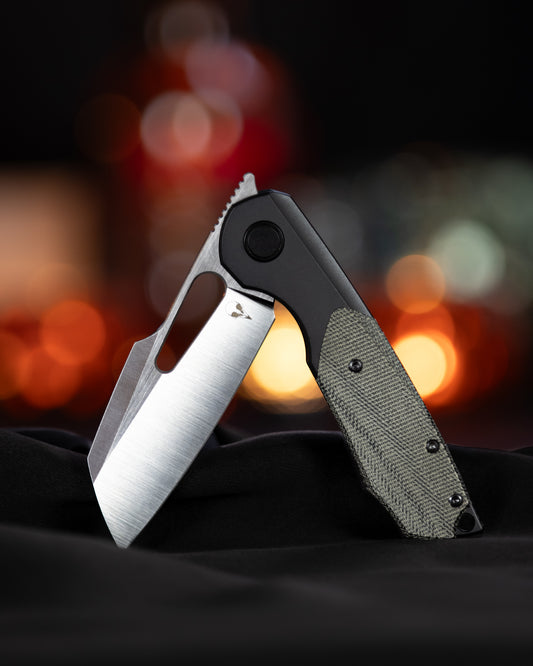 Bolster Lock Strix- black micarta/black DLC preview